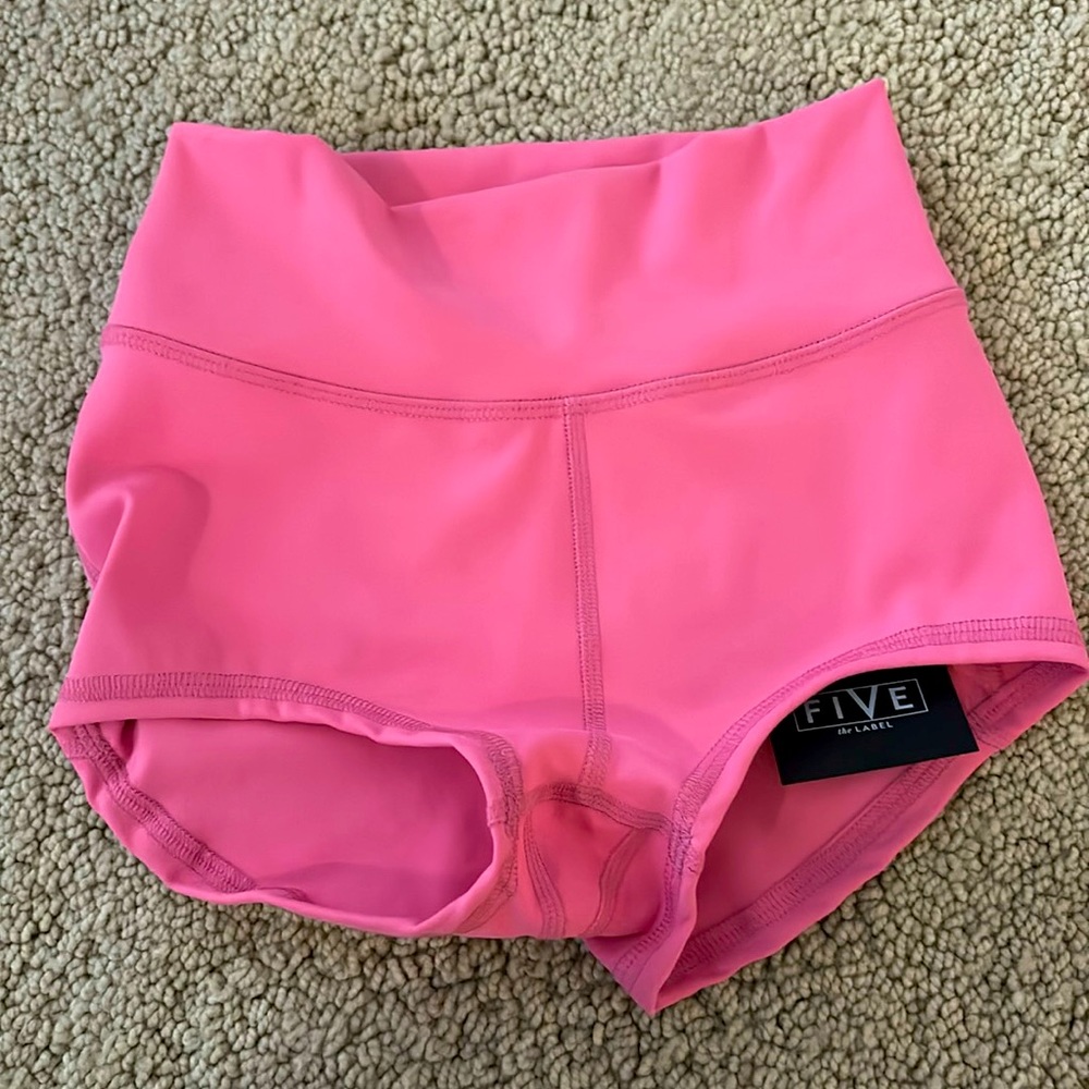 FIVE Dancewear